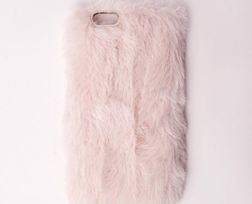 Coque iPhone girly avec fourrure