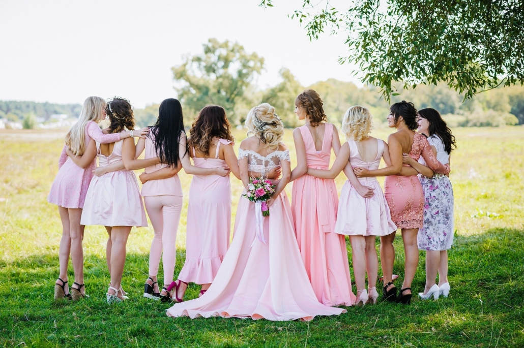 Robe cérémonie grossesse : laquelle choisir pour un mariage ? 