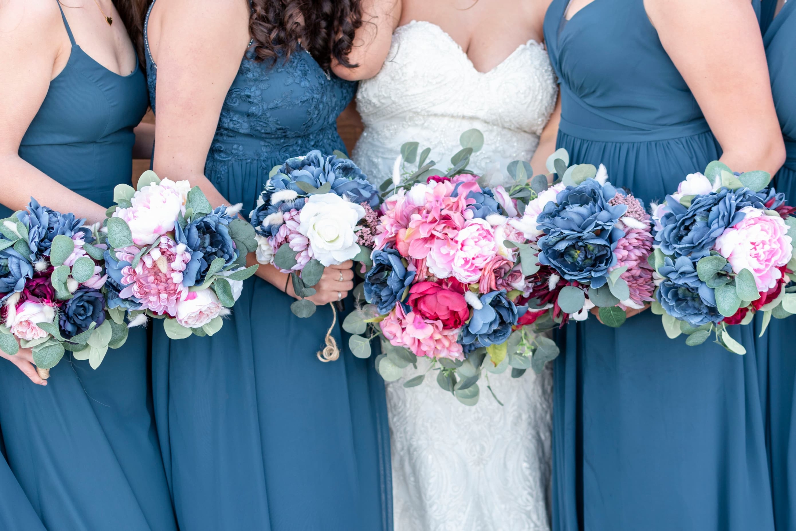 Comment choisir la couleur des robes de demoiselle d'honneur ? - E-Nuage